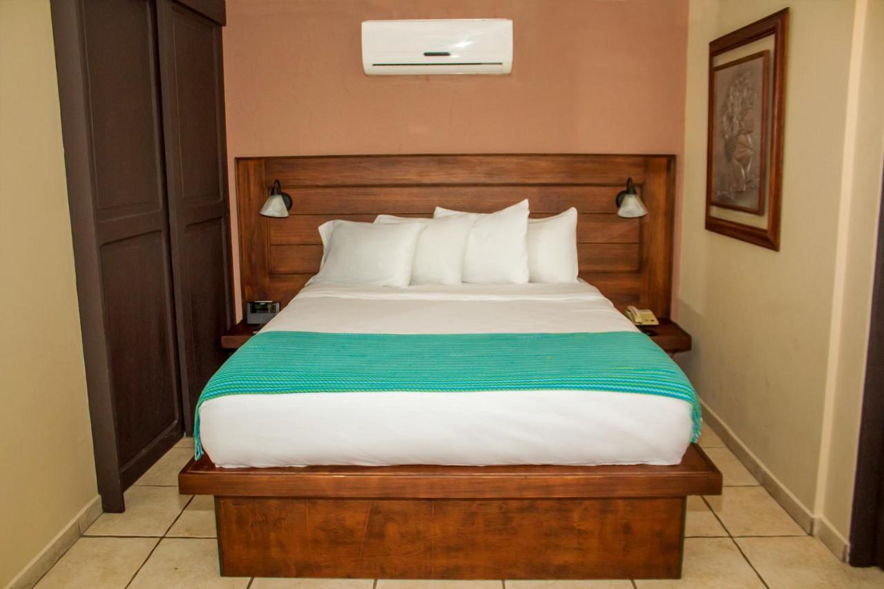 La Riviera Hotel San Antonio De Belen Extérieur photo